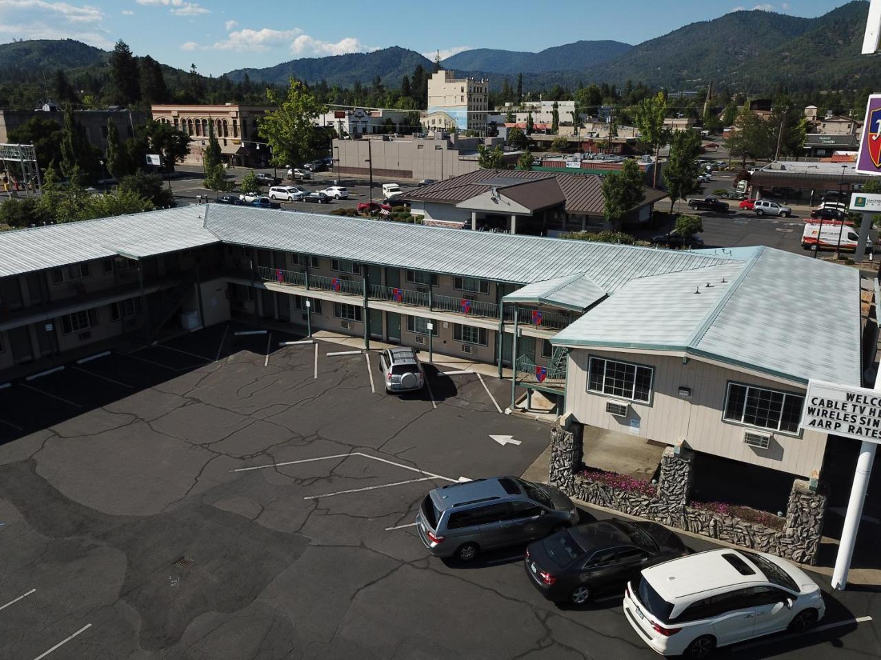 Knights Inn Motel Grants Pass Exterior foto